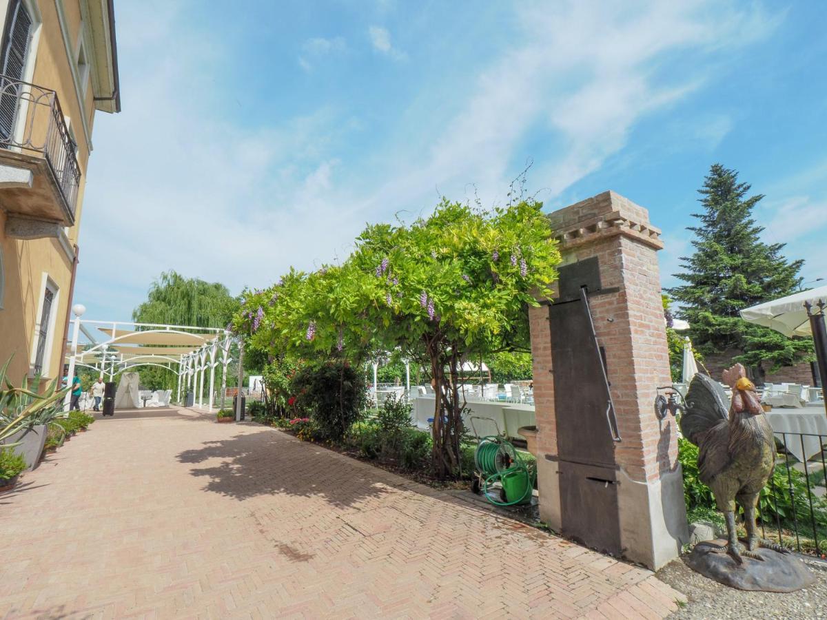 Hotel Villa Costanza Pontenure ภายนอก รูปภาพ