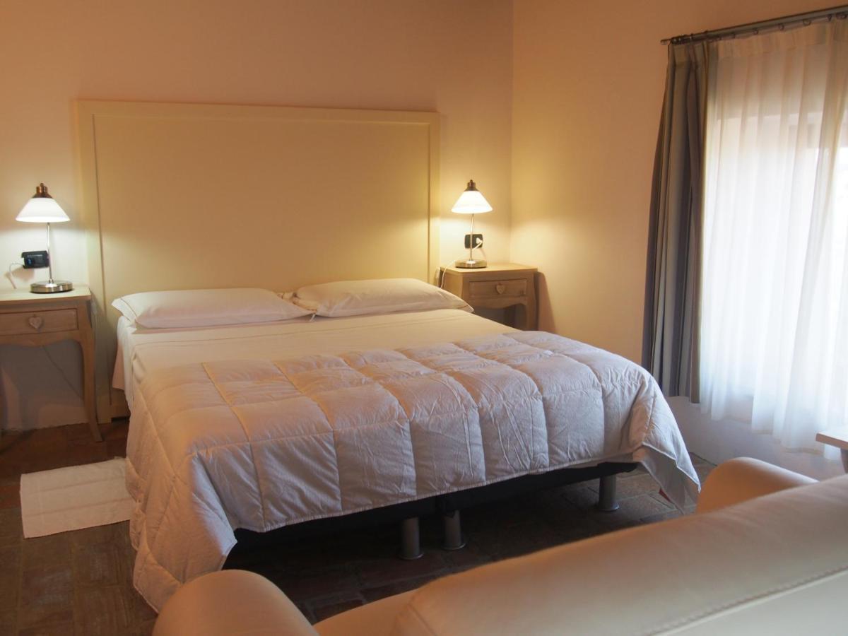 Hotel Villa Costanza Pontenure ภายนอก รูปภาพ